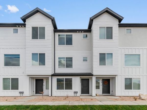 1218 N 275 E, Unit 202, Harrisville, UT 84404