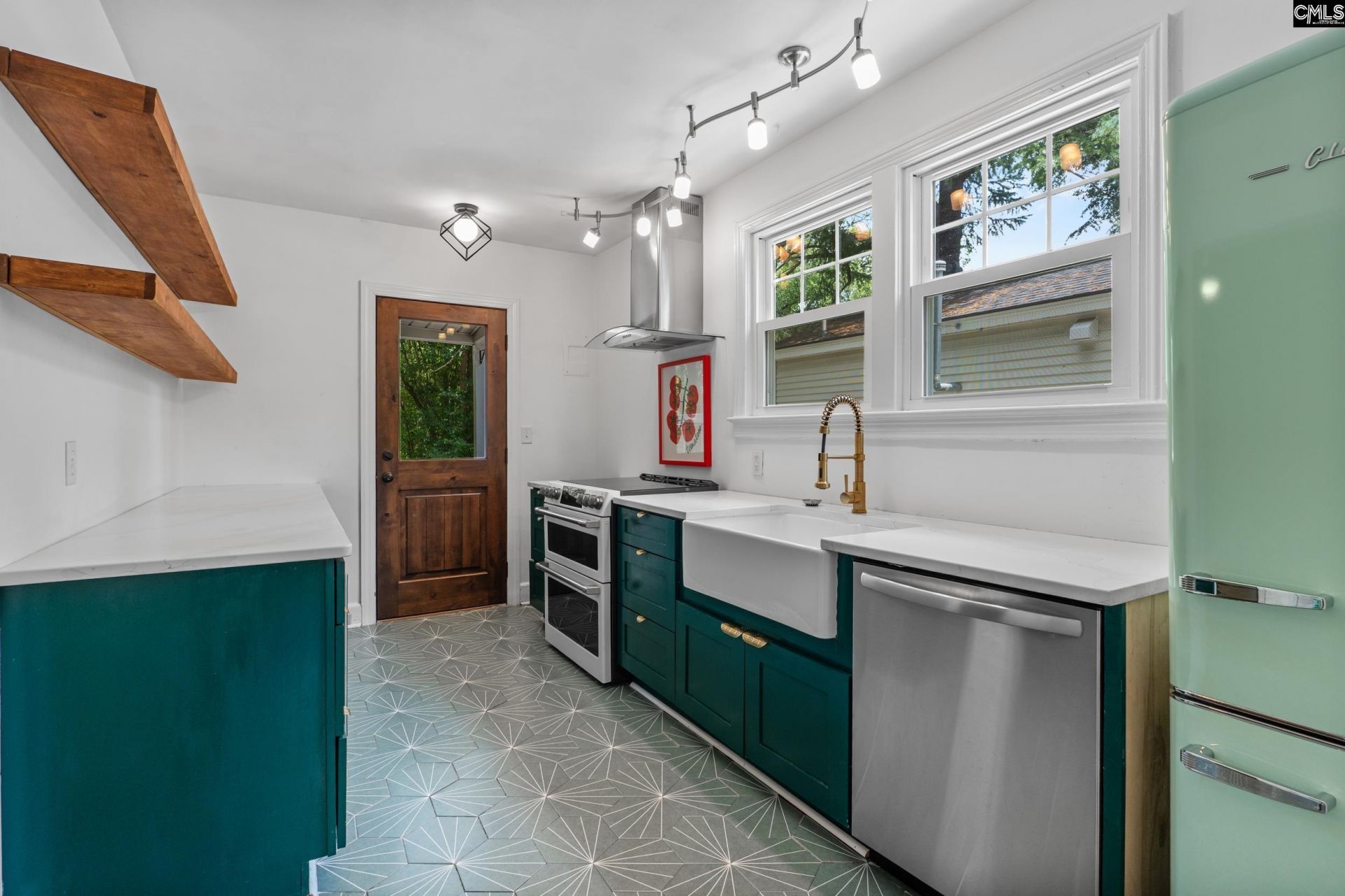 2735 Cypress Street  Photo 4