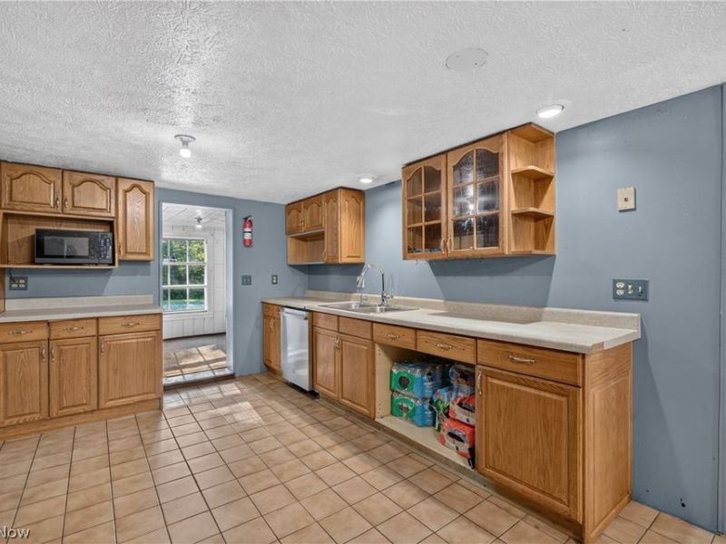 6919 W Smith Road, Medina, OH 44256 Photo 3