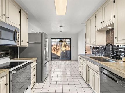 2021 Shaw Ave, Modesto, CA 95354 Photo