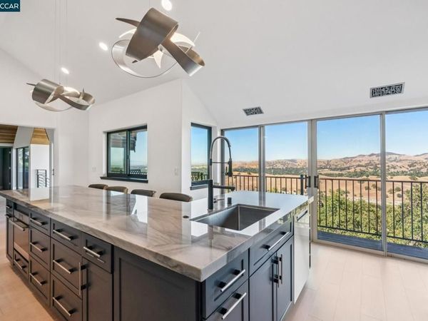 321 Castle Crest Rd, Alamo, CA 94507