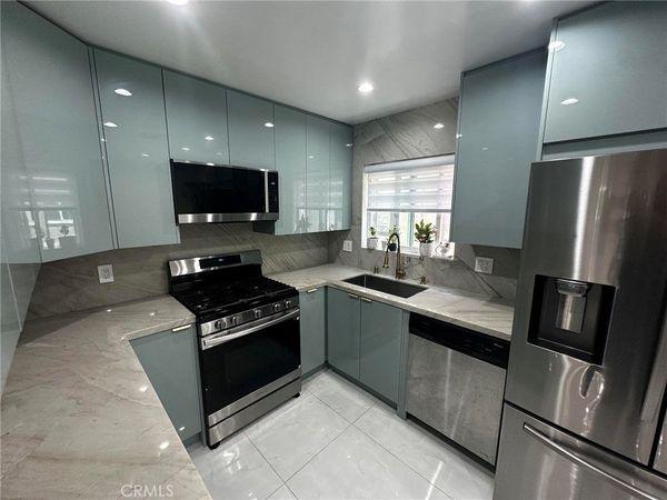 7432 Hazeltine, Unit 7, Van Nuys, CA 91405