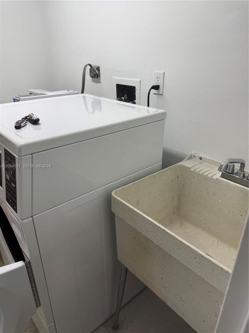 20335 W Country Club Dr , Unit 1206, Aventura, FL 33180 Photo