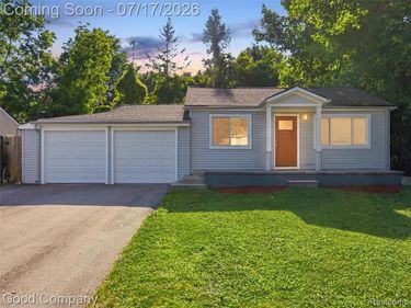 4030 Manitoba Street, Auburn Hills, MI 48326