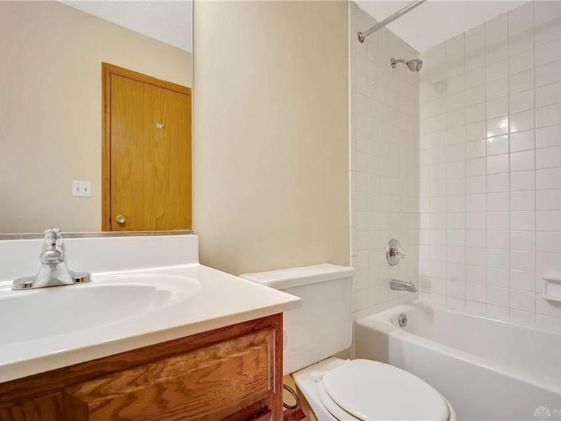 10667 Montgomery Road, Unit 13, Cincinnati, OH 45242 Photo 24