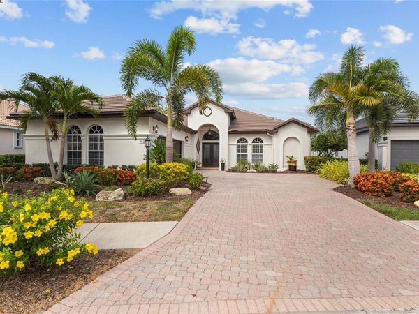 7622 DESERT INN WAY , BRADENTON, FL 34202