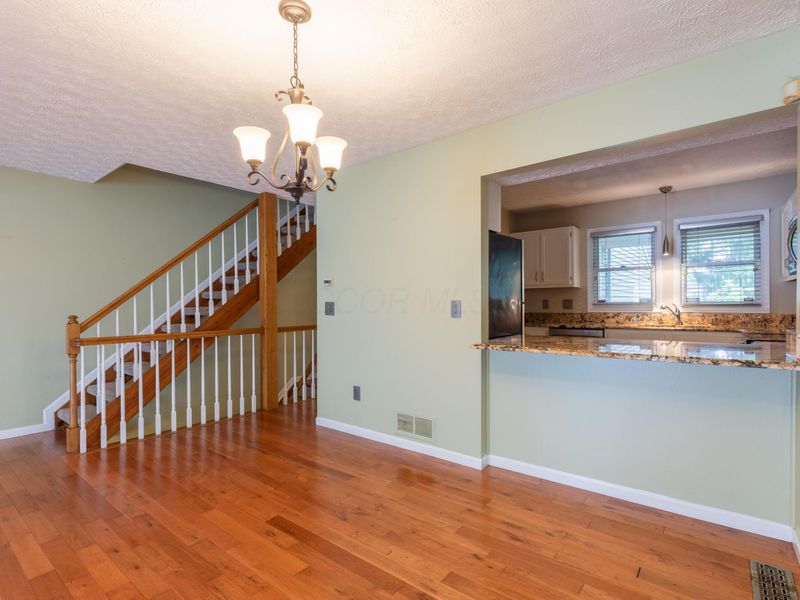 5814 Elmbridge Lane, Dublin, OH 43016 Photo 6