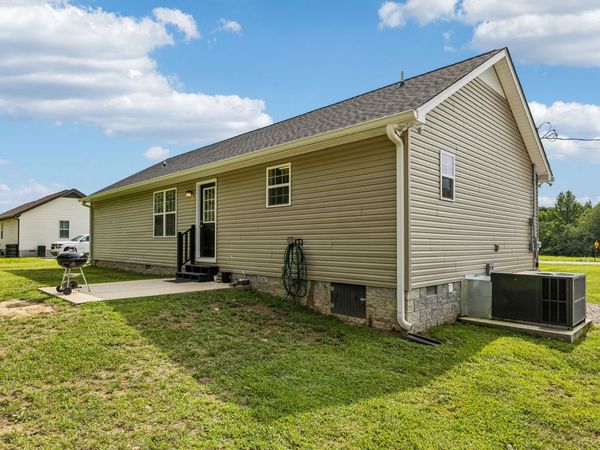 3135 Oak Grove Rd , Goodspring, TN 38460