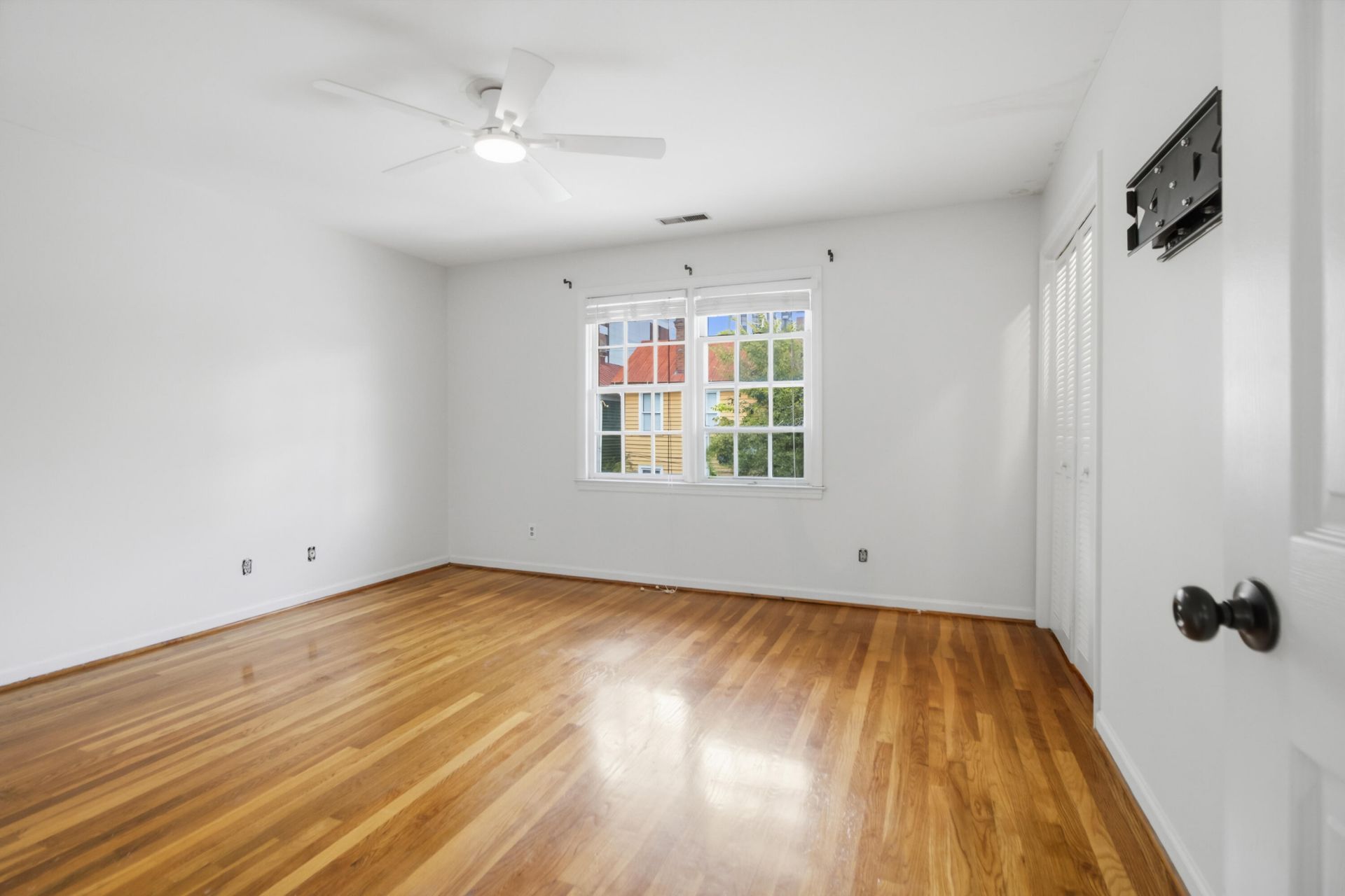 7 Doughty Street Photo 17