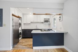 7 Doughty Street photo 4
