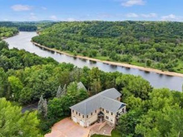 1000 Hillside Drive, Wisconsin Dells, WI 53965