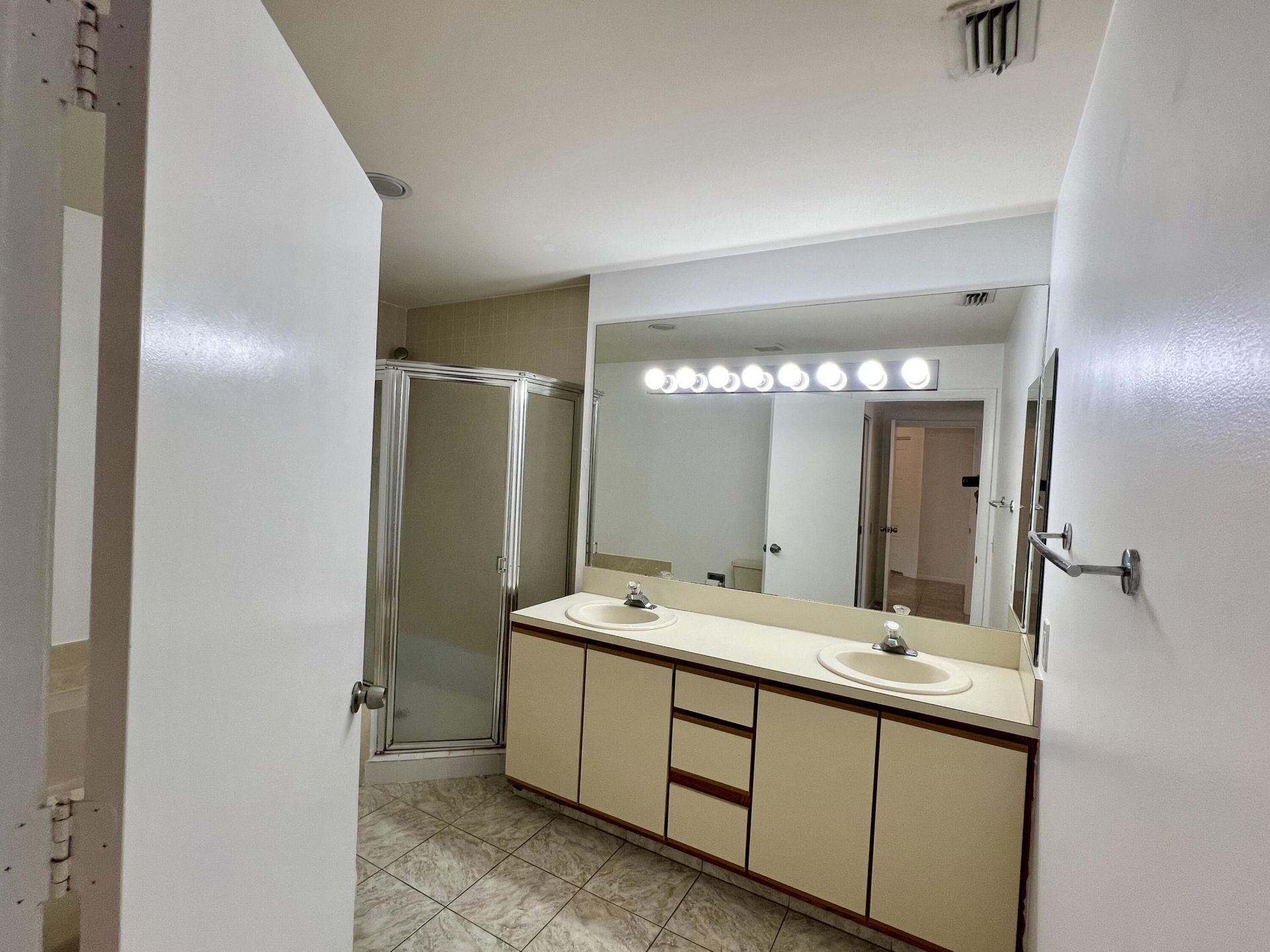 108 Half Moon Circle, Unit B3, Hypoluxo, FL 33462 Photo