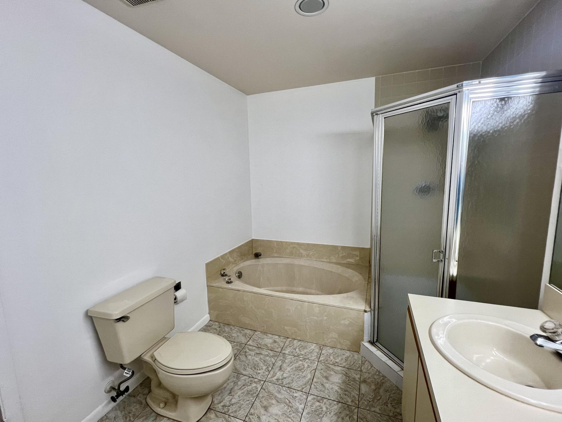 108 Half Moon Circle, Unit B3, Hypoluxo, FL 33462 Photo