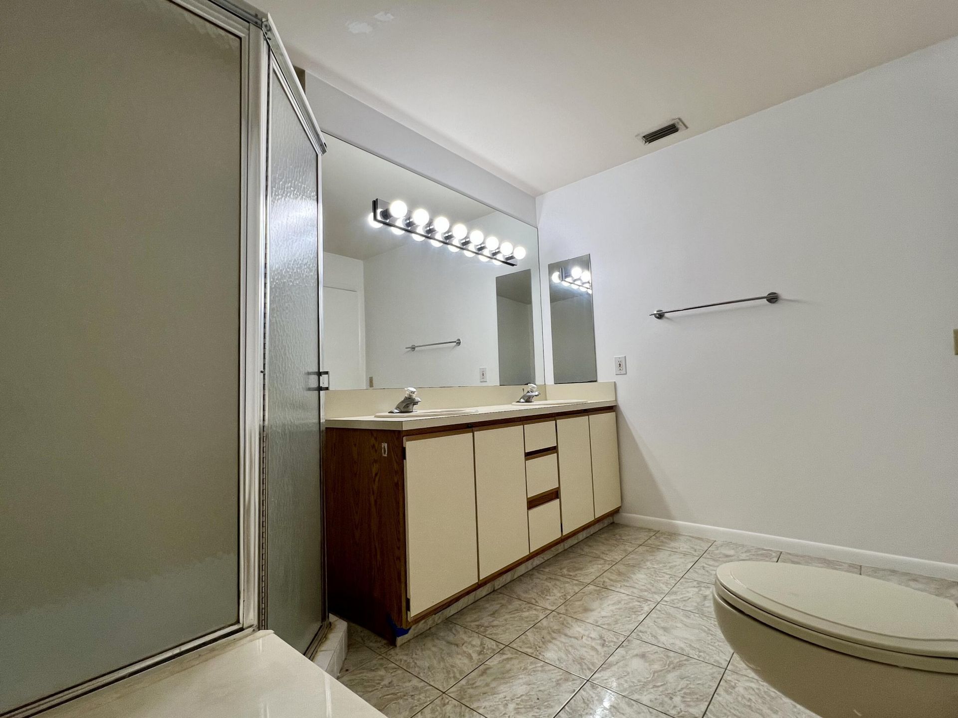 108 Half Moon Circle, Unit B3, Hypoluxo, FL 33462 Photo