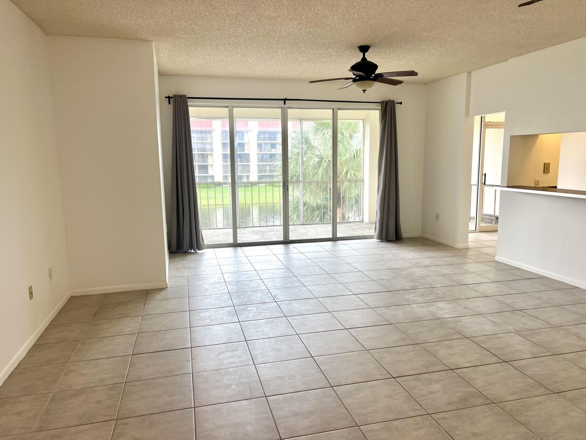 108 Half Moon Circle, Unit B3, Hypoluxo, FL 33462 Photo