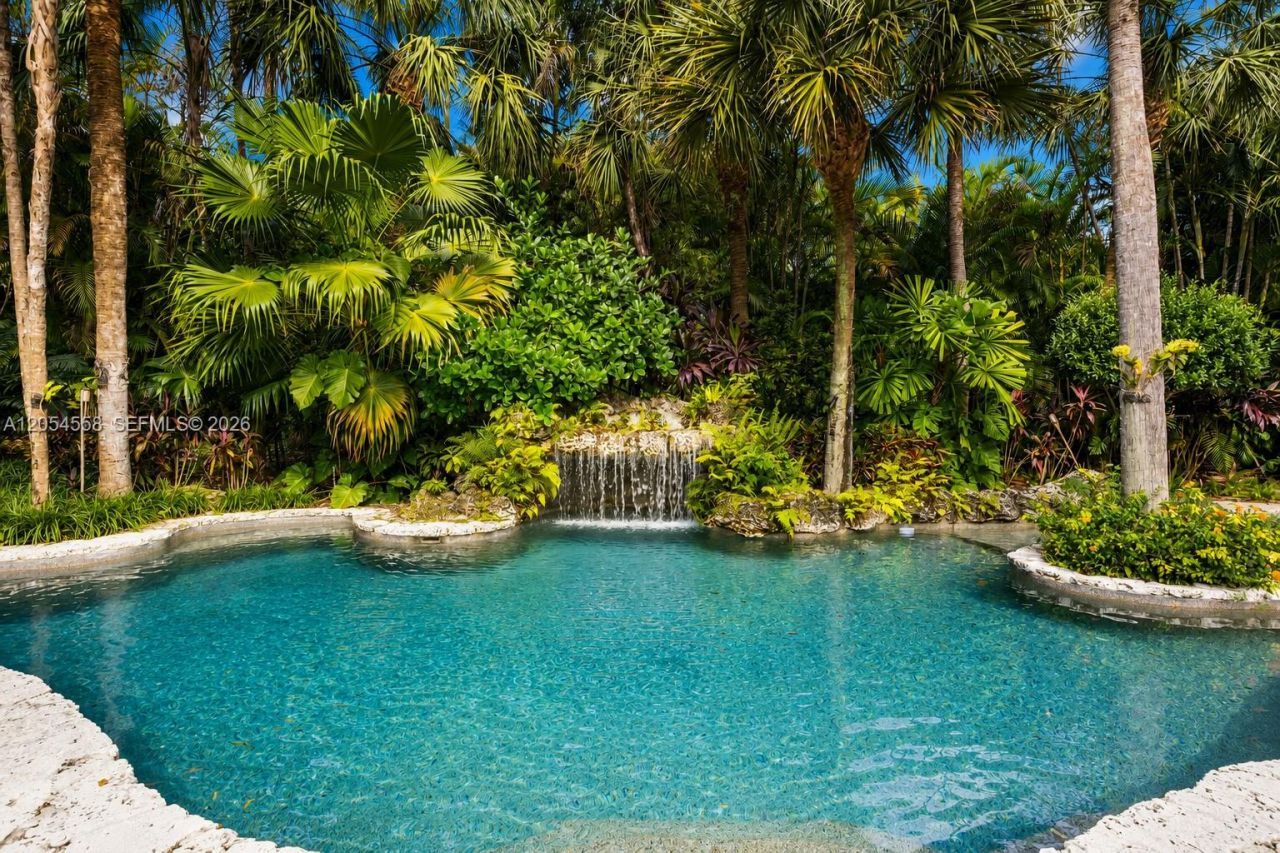6065 SW 133rd St , Pinecrest, FL 33156 Photo