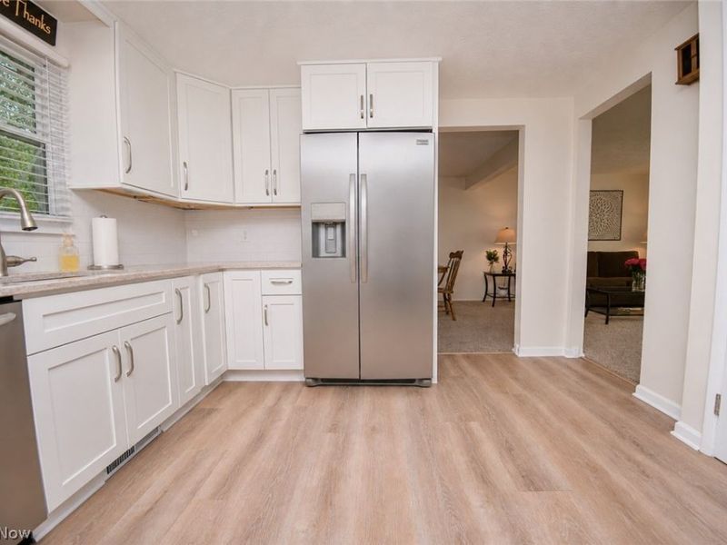 1674 Cloverview Drive, Green, OH 44685 Photo 10