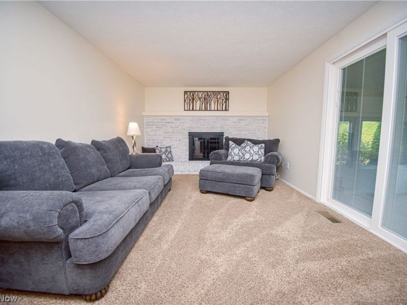 1674 Cloverview Drive, Green, OH 44685 Photo 15