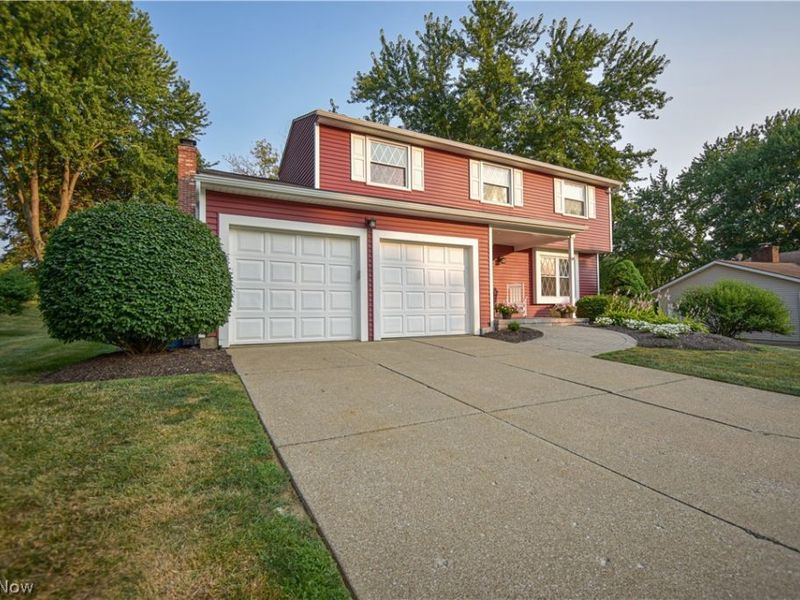 1674 Cloverview Drive, Green, OH 44685 Photo 2