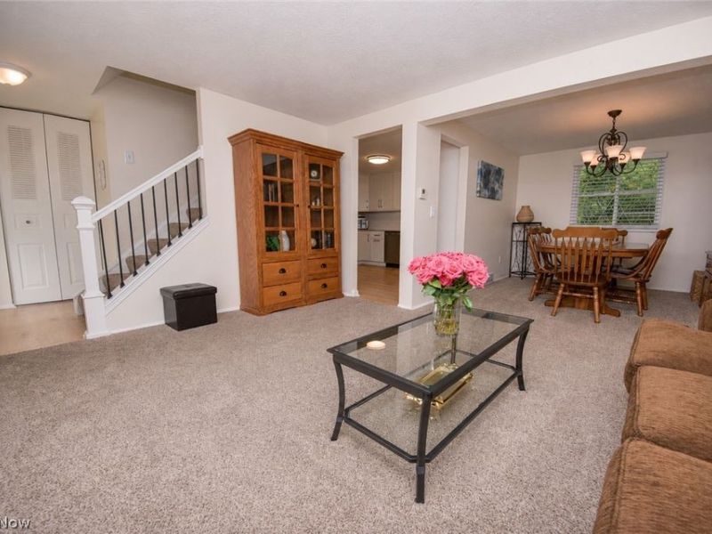 1674 Cloverview Drive, Green, OH 44685 Photo 5