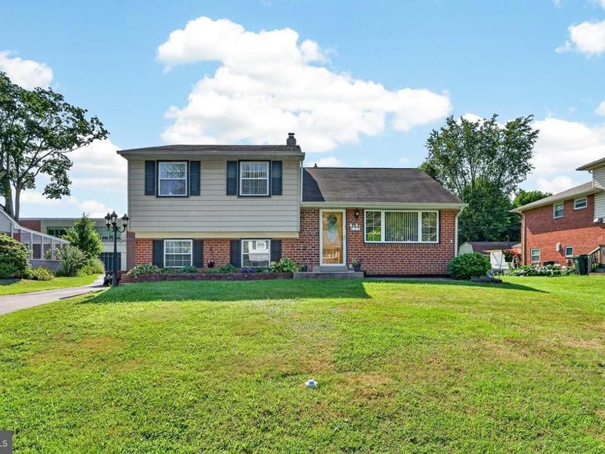 622 School Lane , Wallingford, PA 19086 Main Photo