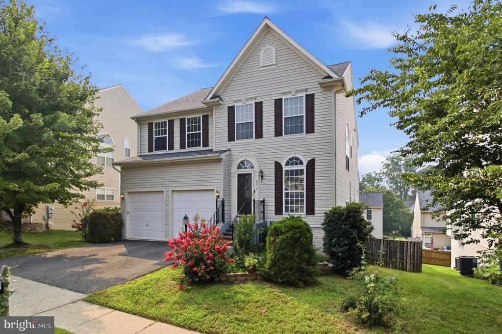8016 TOWERING OAK WAY, MANASSAS, VA 20111
