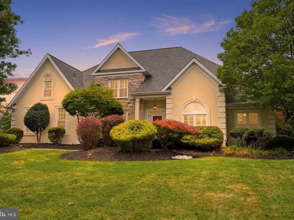 102 WHISPER WOOD COURT, NEWTOWN, PA 18940
