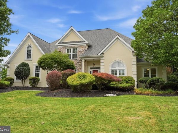 102 WHISPER WOOD COURT, NEWTOWN, PA 18940