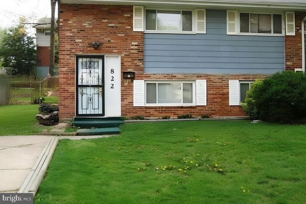 822 BOOKER PLACE , CAPITOL HEIGHTS, MD 20743