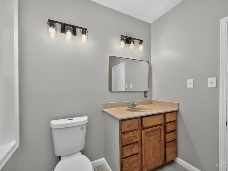 904 Locust Corner Road, Pierce Twp, OH 45245 Photo 13