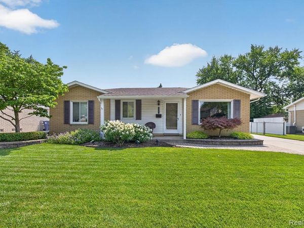 7026 London Court, CANTON, MI 48187