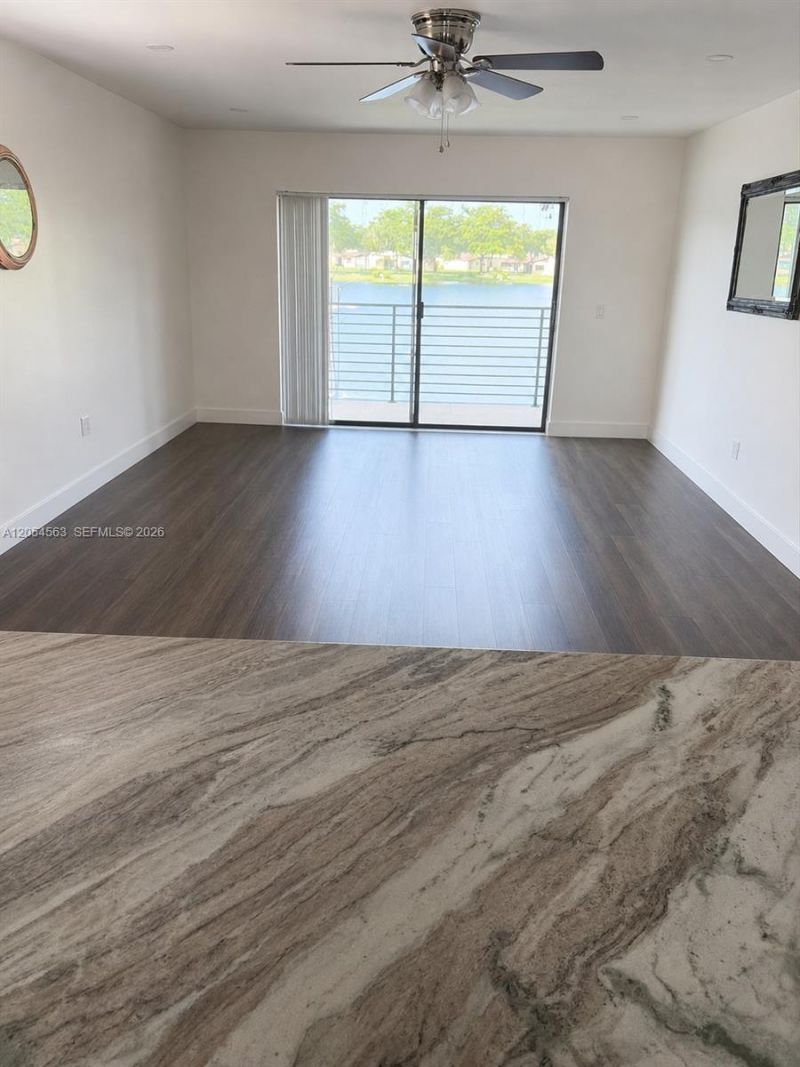 200 Berkley Rd, Unit 213, Hollywood, FL 33024 Photo