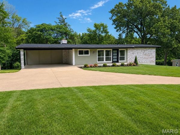 2431 Trossock Lane , Kirkwood, MO 63122