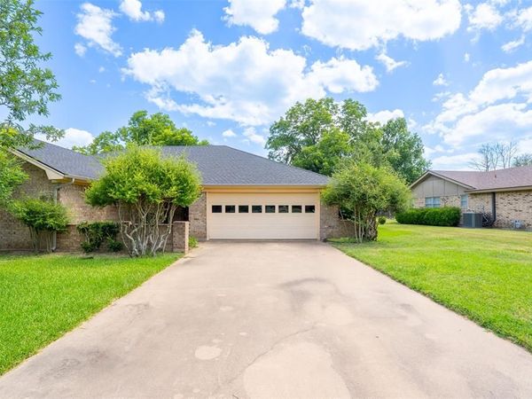 1501 Westhill Terrace, Cleburne, TX 76033