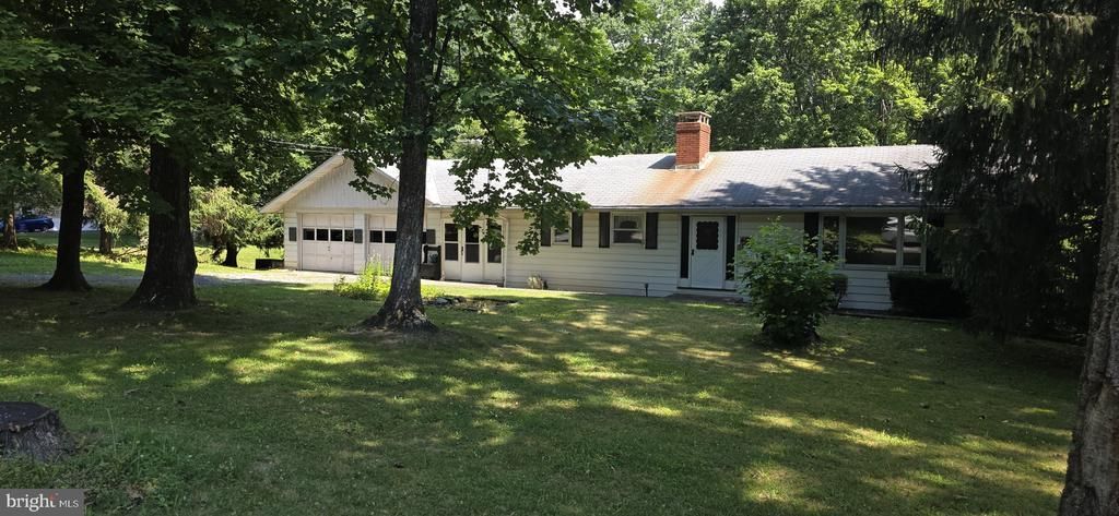 4819 FIVE POINT , NEW TRIPOLI, PA 18066