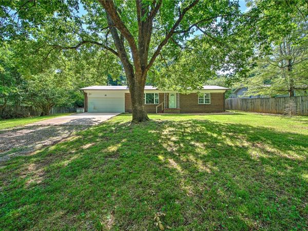16 N Redbud Avenue, West Fork, AR 72774