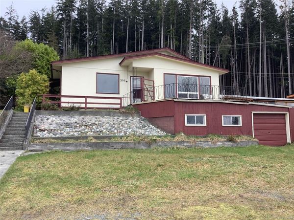 395 2nd St , Sointula, BC V0N 3E0
