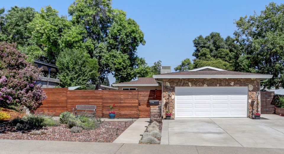 1308 Champion Oaks Dr, Roseville, CA 95661 Photo
