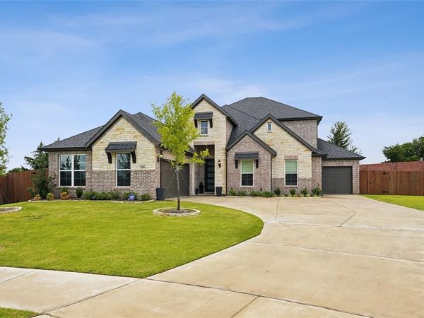 826 Townsman Court, Midlothian, TX 76065