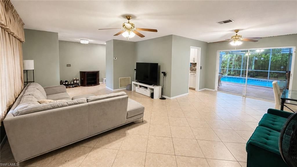 5535 Winkler Rd , Fort Myers, FL 33919 Photo