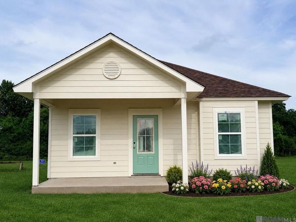 2224 Manhattan Drive, Baker, LA 70714