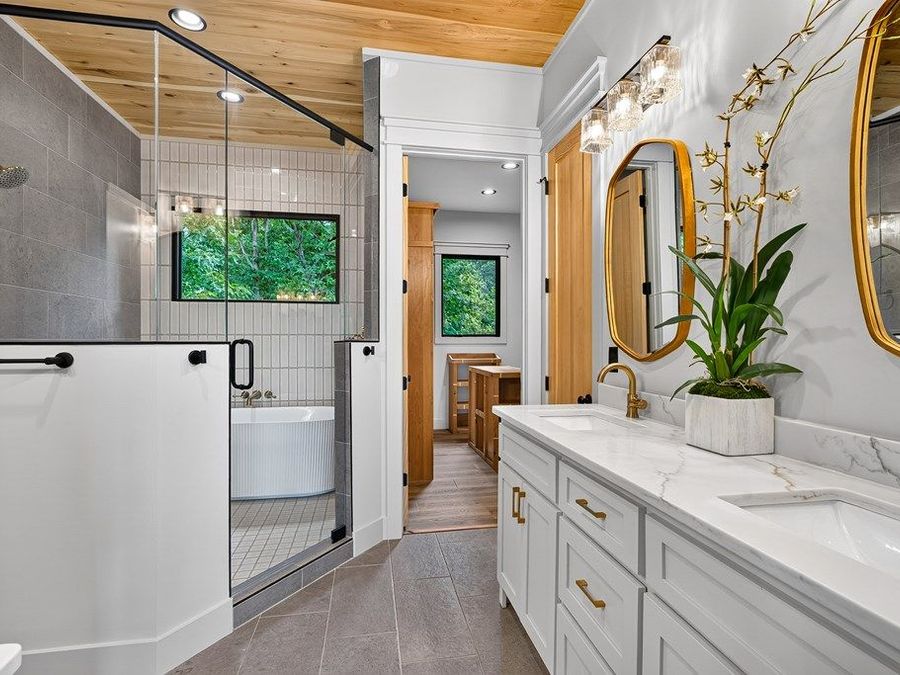 Property Image 101