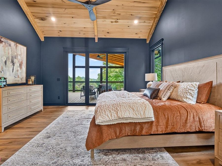 Property Image 100