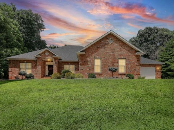 7 Dogwood Estates , Glen Carbon, IL 62034