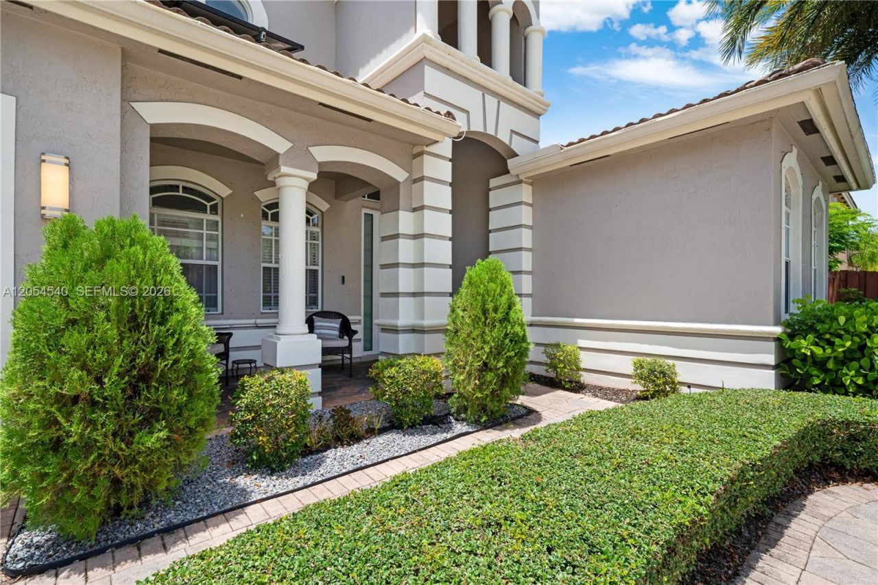 8770 SW 204th St, Cutler Bay, FL 33189 Photo