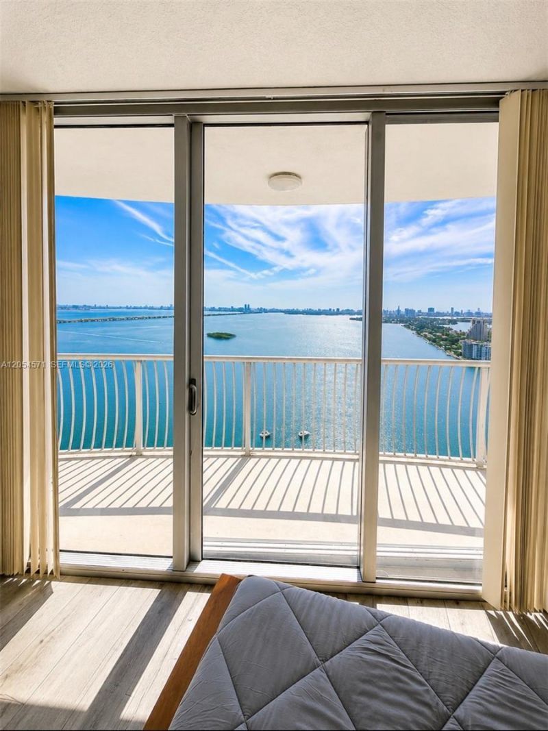 1750 N Bayshore Dr, Unit 4201, Miami, FL 33132 Photo