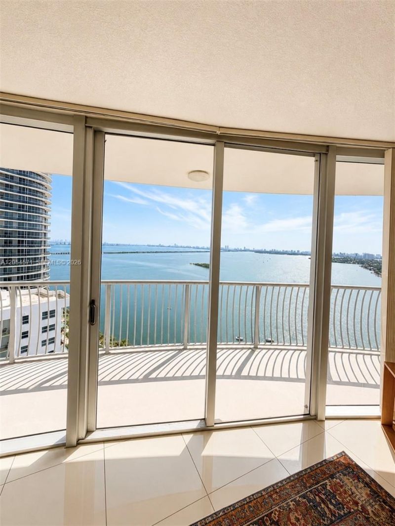 1750 N Bayshore Dr, Unit 4201, Miami, FL 33132 Photo