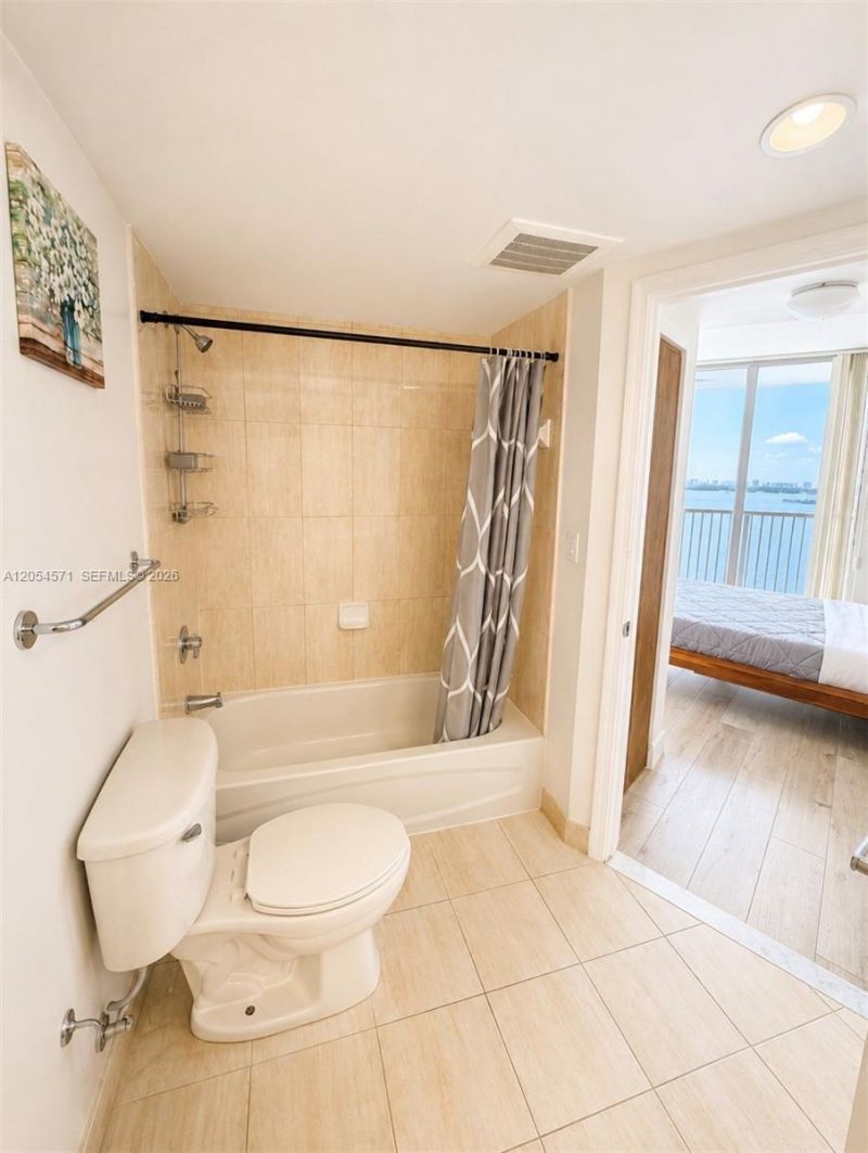 1750 N Bayshore Dr, Unit 4201, Miami, FL 33132 Photo