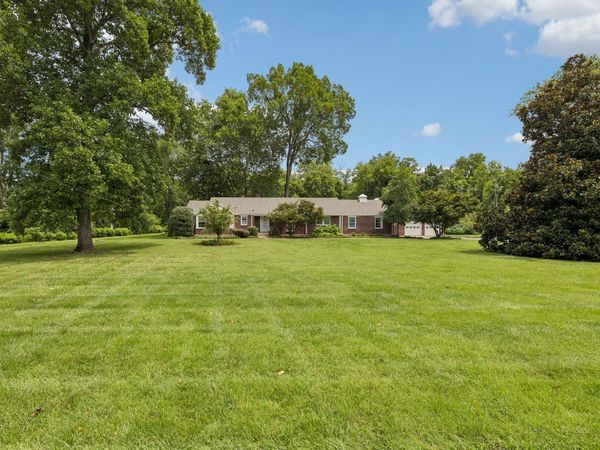 4000 Crestridge Dr, Nashville, TN 37204