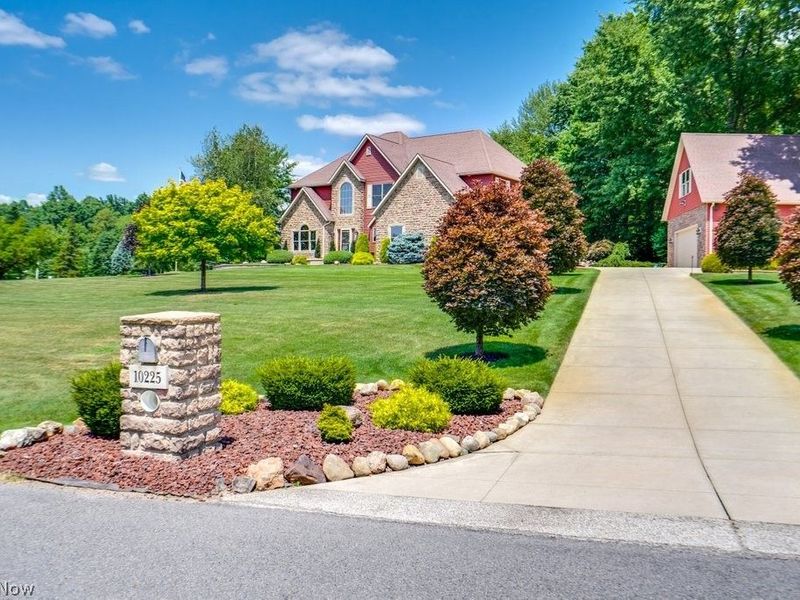 10225 Questa Court, Wadsworth, OH 44281 Photo 4